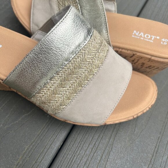 NAOT Tiki Platform Wedge Slide Comfort Leather Mule Sandal Gold Size 40 Boho - Picture 6 of 7